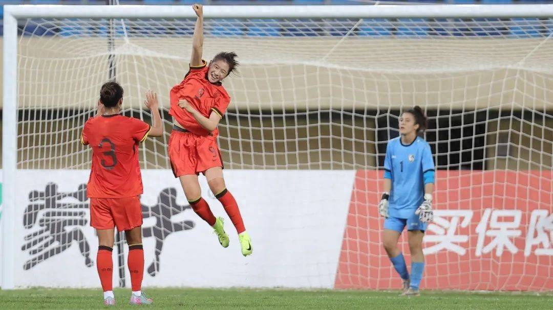 女足比赛中赢得胜利的国家队庆祝胜利的简单介绍 女足比赛中赢得胜利的国家队庆祝胜利的简单介绍