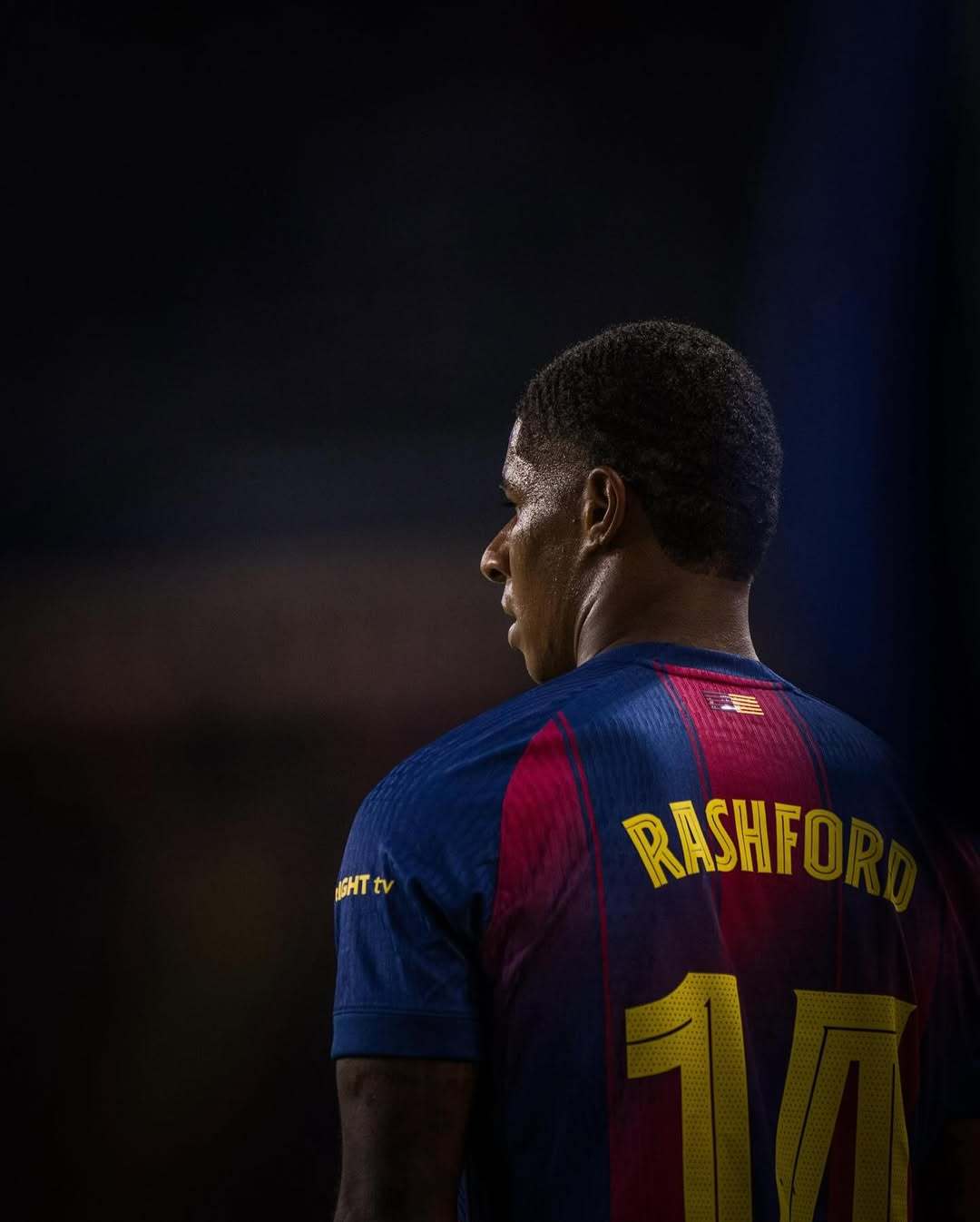 包含巴萨前锋因伤无缘下一场重要联赛的词条