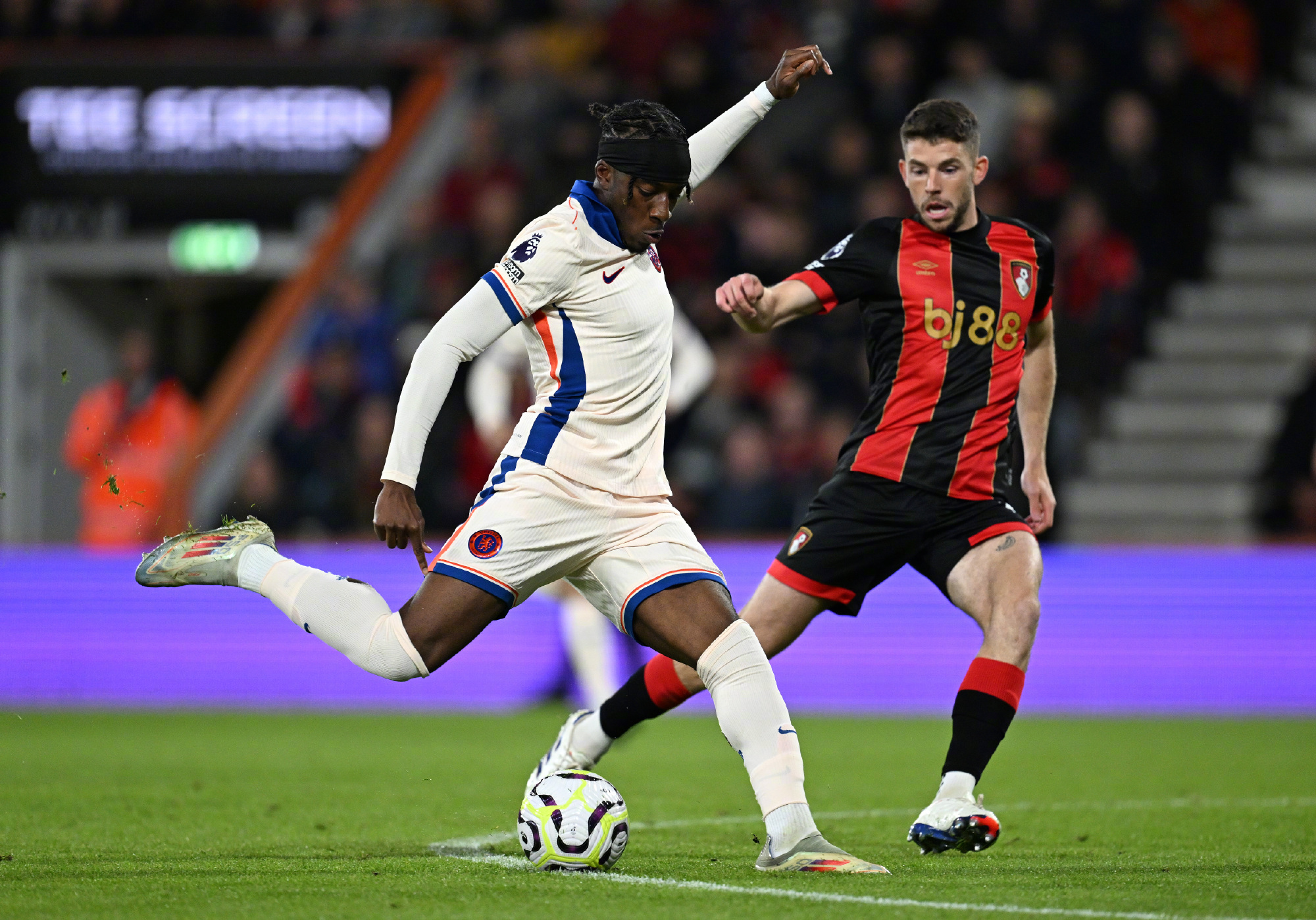 切尔西客场取胜,继续压迫榜首位置的简单介绍 切尔西客场取胜,继续压迫榜首位置的简单介绍