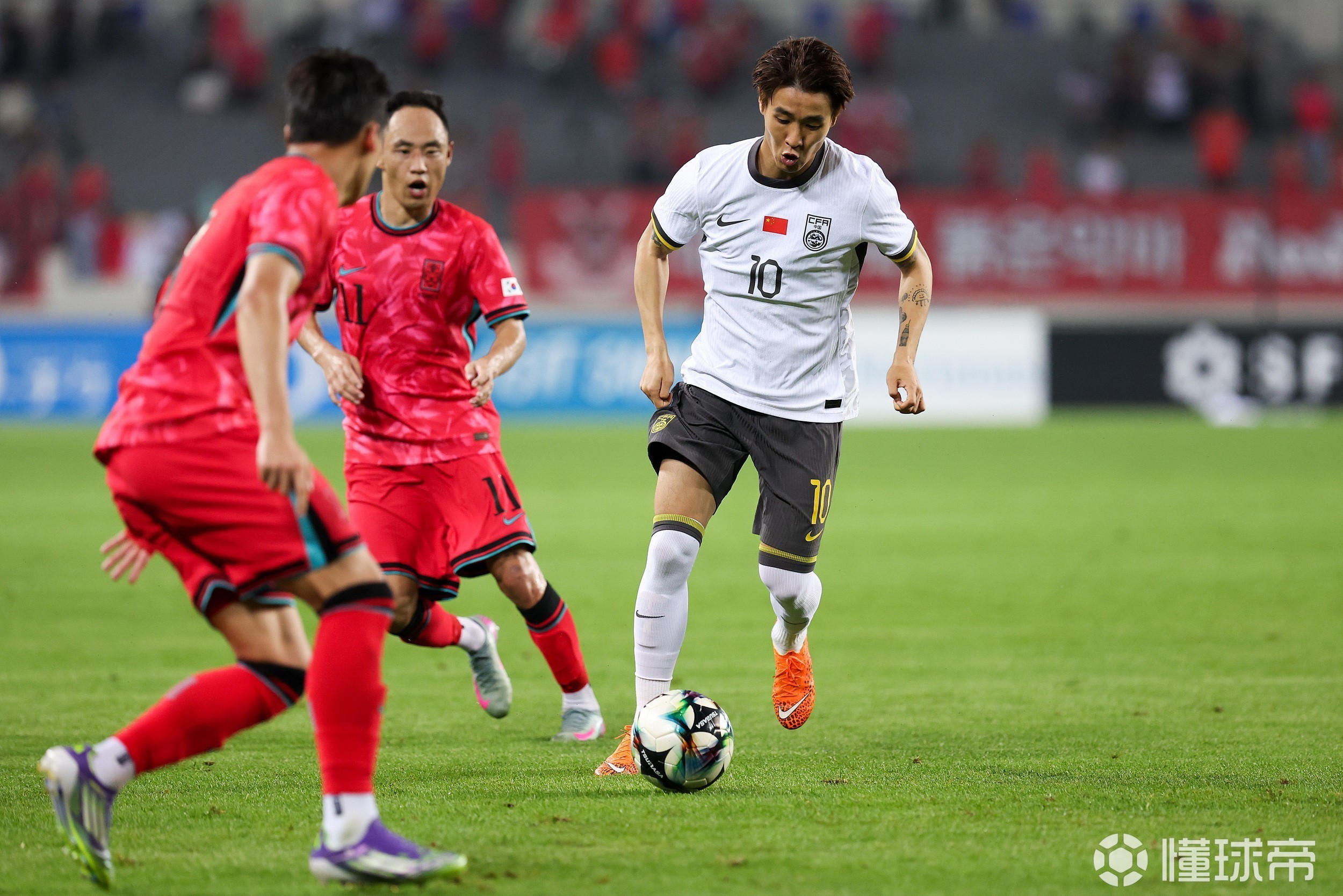 包含韩国球队轻松胜利,锁定小组第三名的词条 包含韩国球队轻松胜利,锁定小组第三名的词条