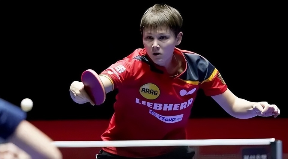 包含德国乒乓球队横扫英国乒乓球队，奥恰洛夫关键制胜的词条