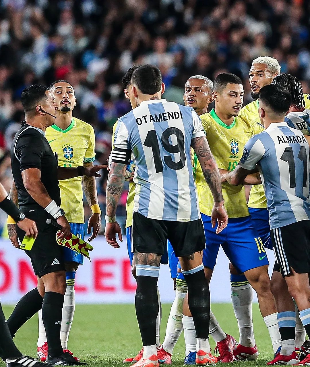 阿根廷完胜国际米兰,马丁内利扛起全队的简单介绍 阿根廷完胜国际米兰,马丁内利扛起全队的简单介绍