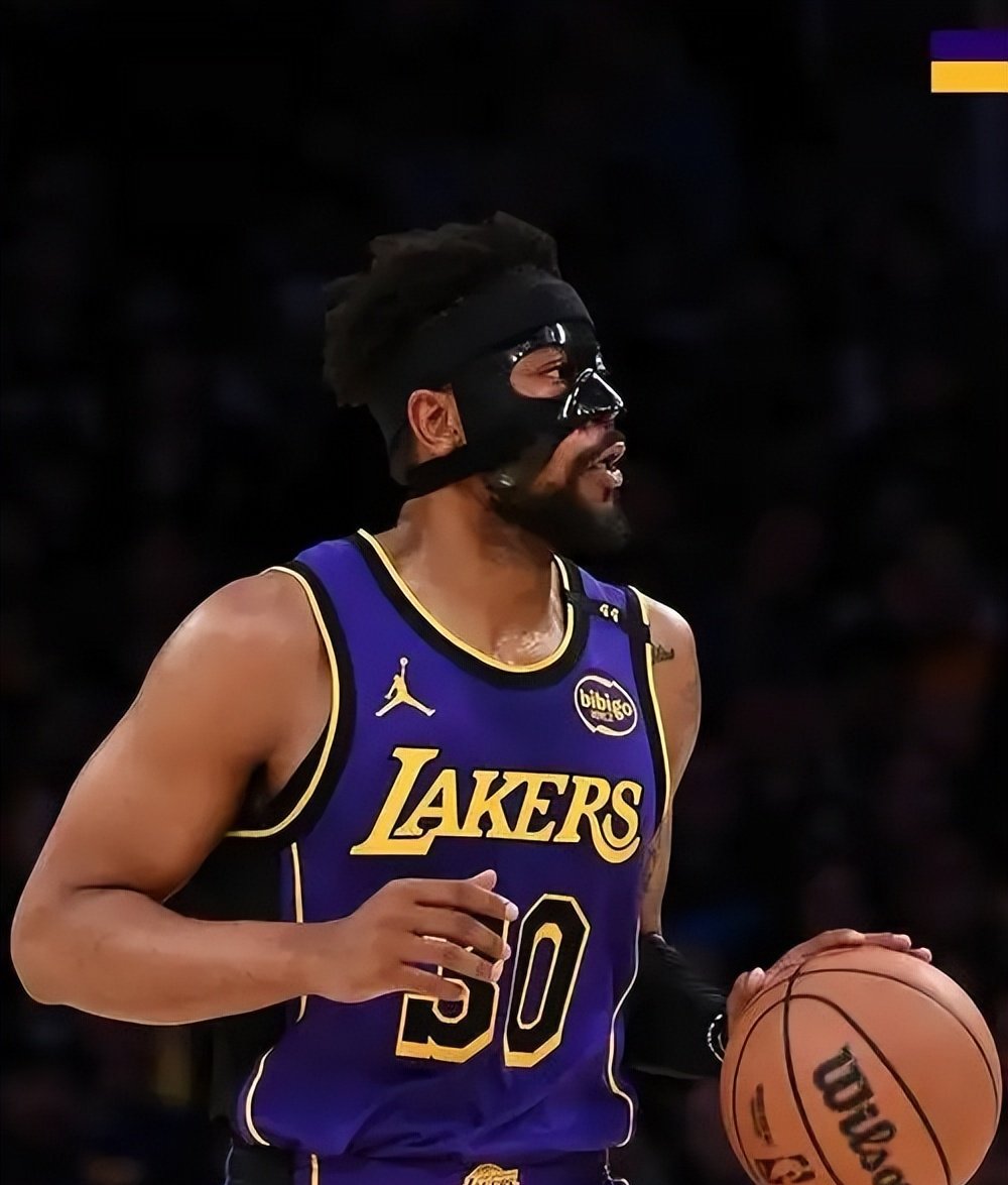 湖人轻取尼克斯，瓦兰丘纳斯爆发神勇的简单介绍