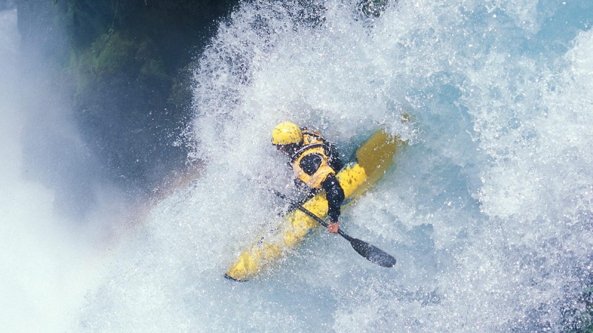 赛道上的逆袭，佩雷兹刷新纪录，哈斯鏖战迈凯伦