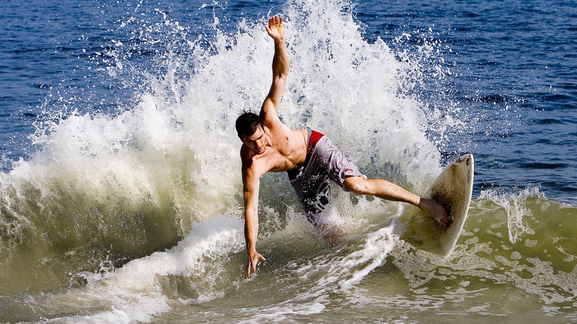 AYX官方直播-北欧风暴席卷东瀛，丹麦队力克日本队，黄鸭组合惊艳四座